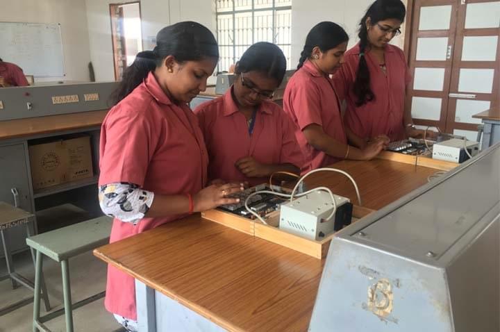 School of Engineering, Avinashilingam University Coimbatore ECE Lab photo 2